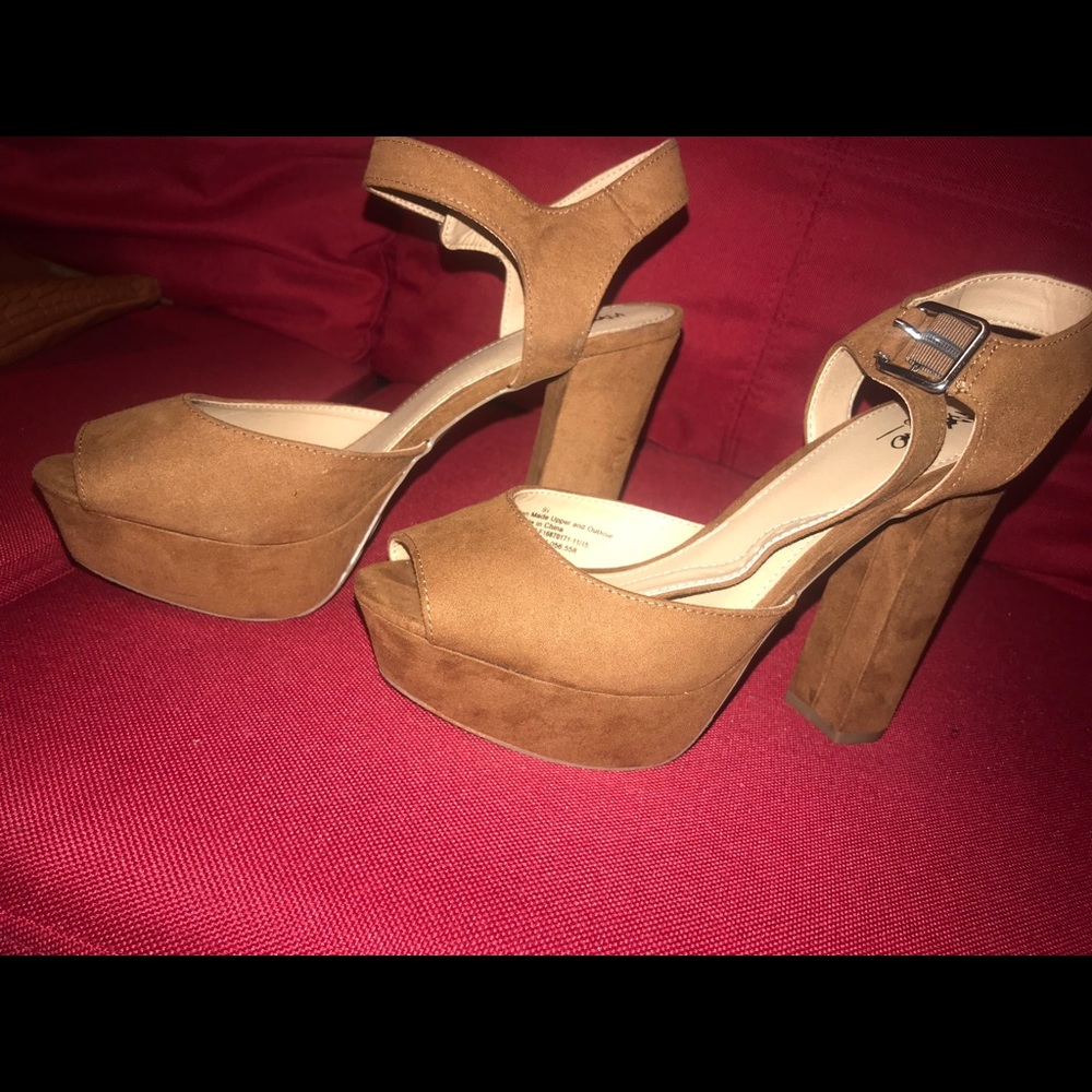 Women’s size 9.5 heels